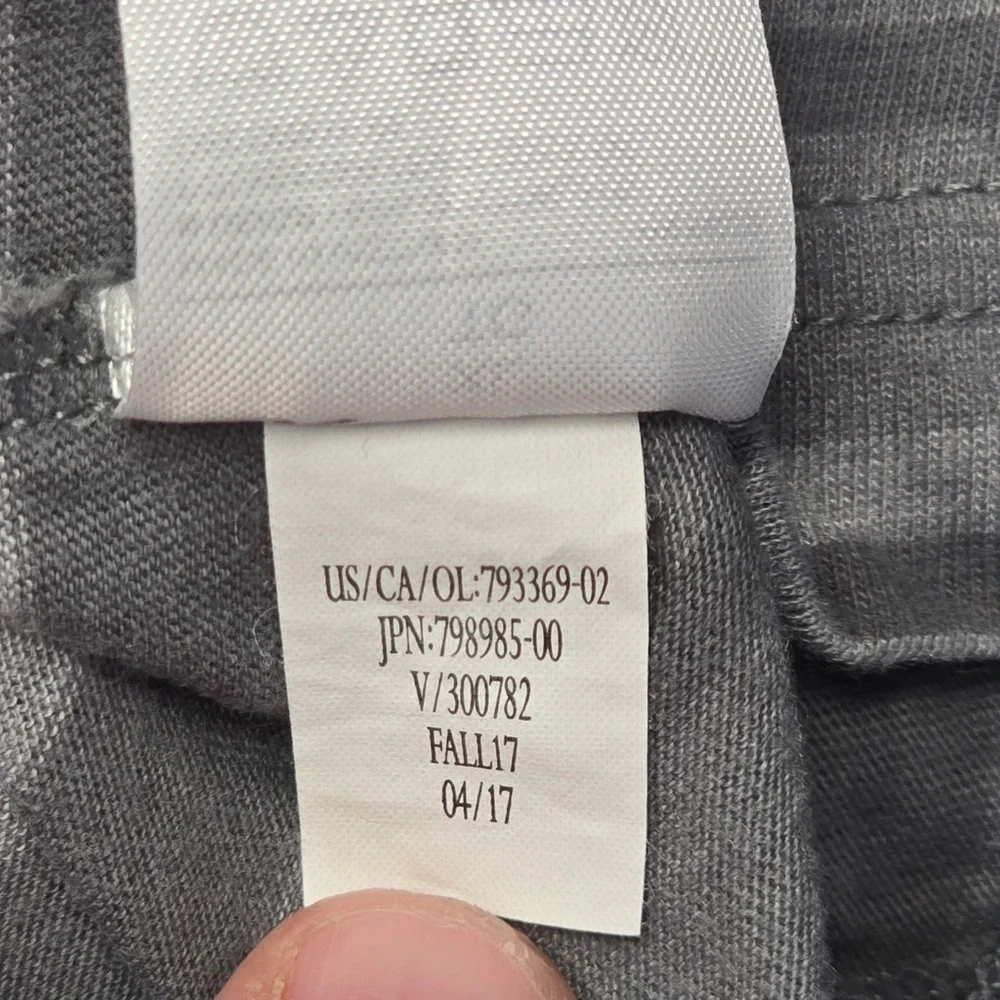 Banana Republic Vintage Stripe Polo Shirt Gray Men’s XL‎